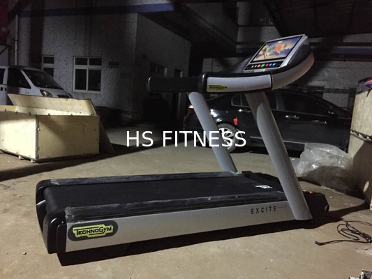 Lichaam die Commerciële Gymnastiektredmolen Technogym bouwen het de Kleurenscherm van 16,1 Duimtft